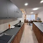 3 Bedroom Seaside Luxury - Sleeps 8