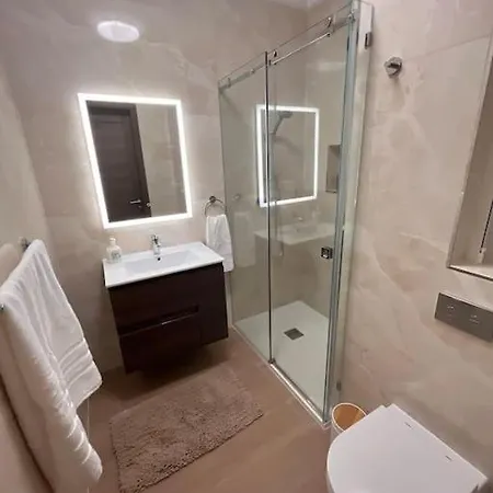 3 Bedroom Seaside Luxury - Sleeps 8 Appartement *