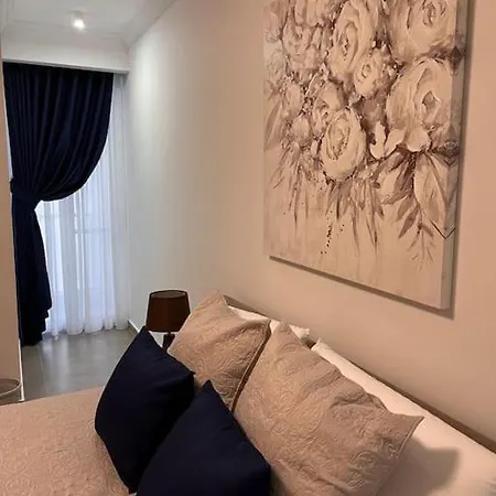 Appartamento 3 Bedroom Seaside Luxury - Sleeps 8