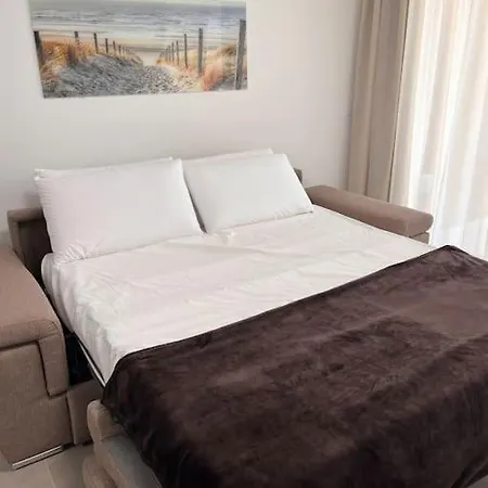 Апартаменты 3 Bedroom Seaside Luxury - Sleeps 8 Сент-Полс-Бей